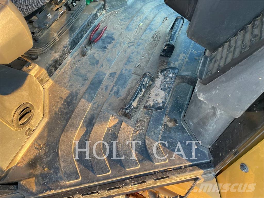 CAT D4-15VP Bulldozer