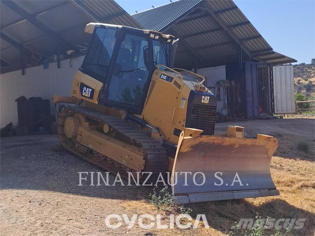 CAT D4K2 Bulldozer