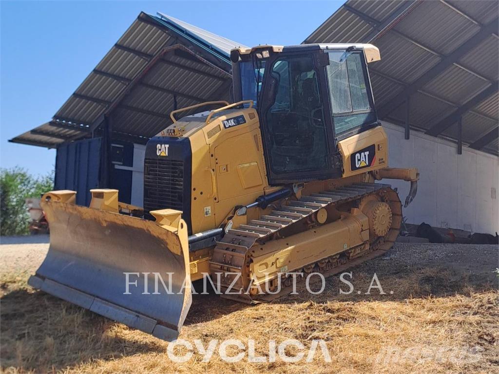 CAT D4K2 Bulldozer