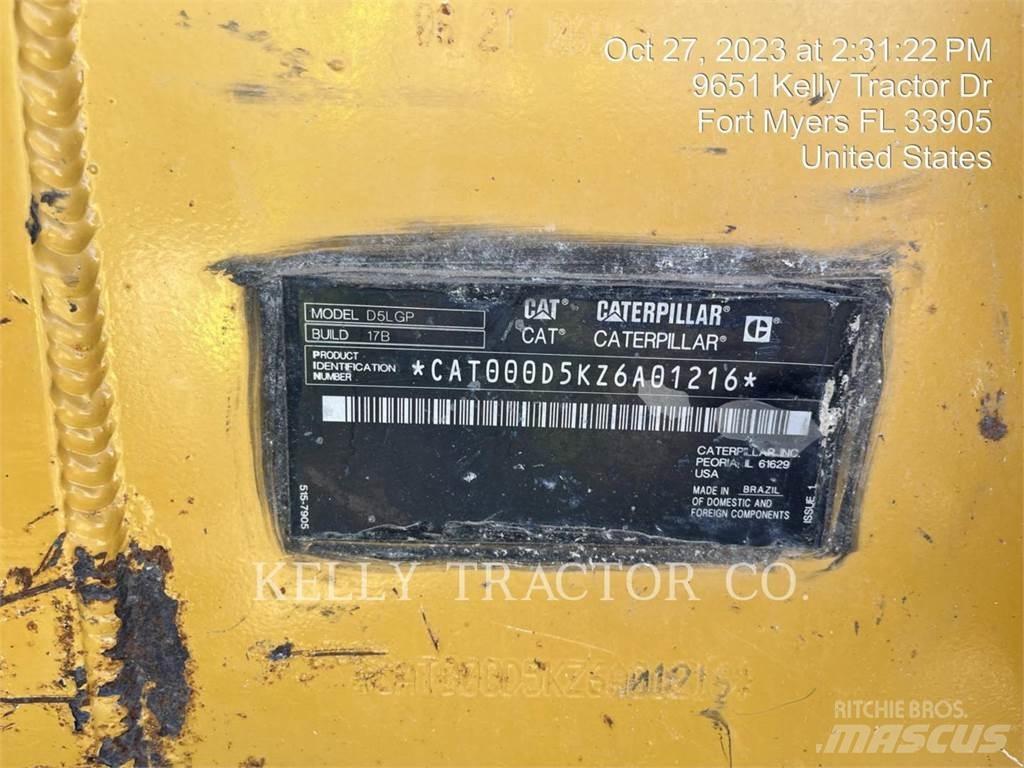 CAT D5 Bulldozer