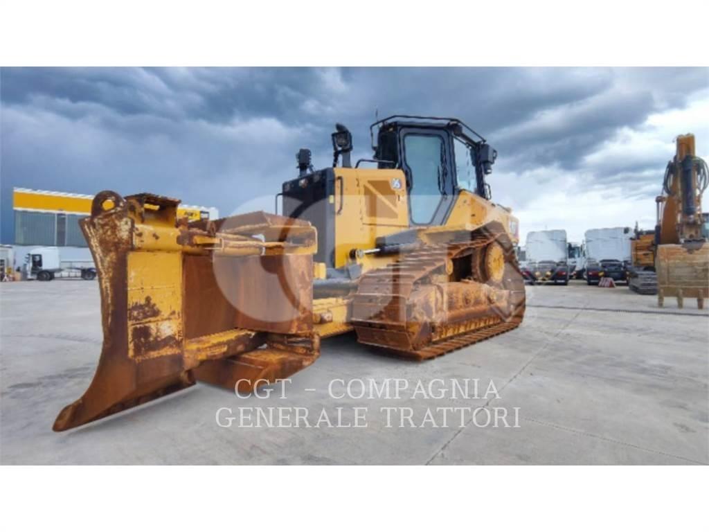 CAT D5 Bulldozer