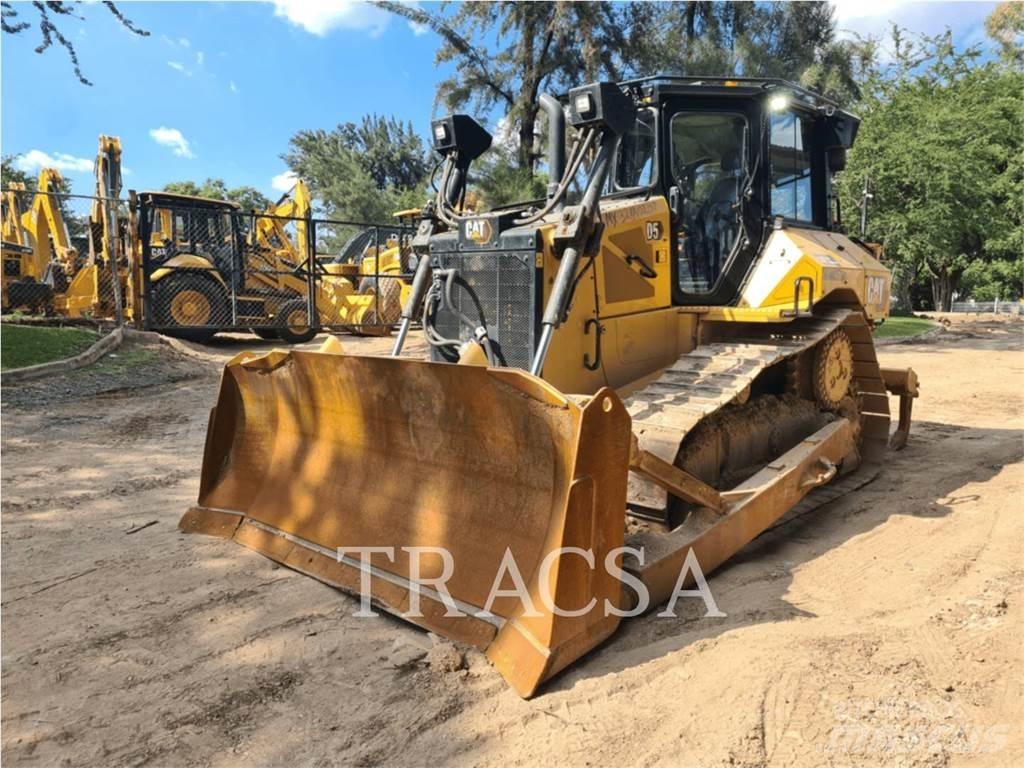 CAT D5 Bulldozer