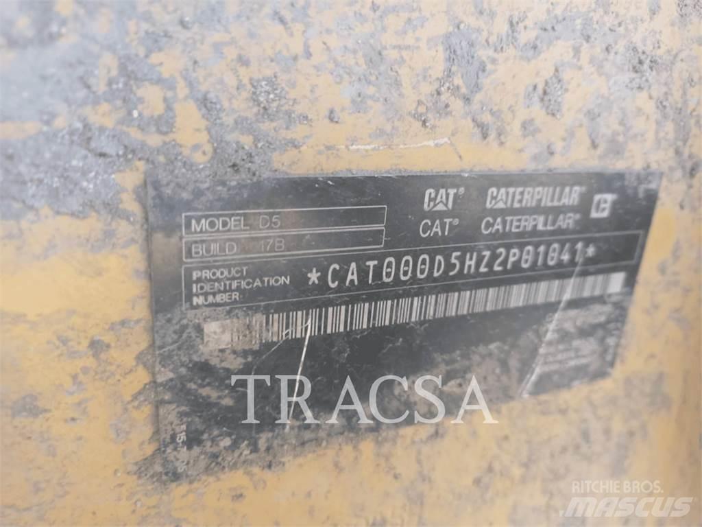 CAT D5 Bulldozer