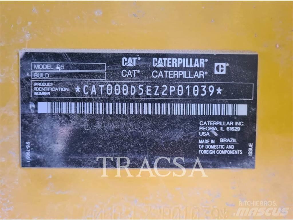 CAT D5 Bulldozer