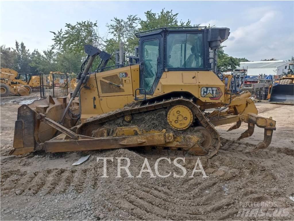 CAT D5 Bulldozer