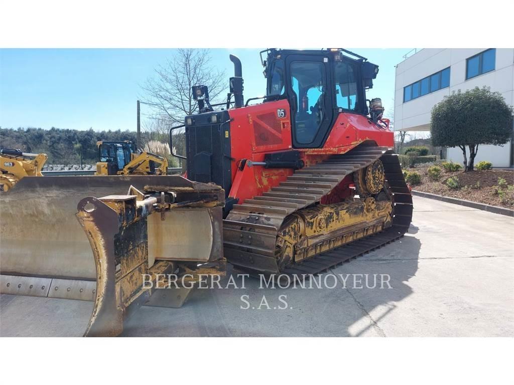 CAT D5 Bulldozer