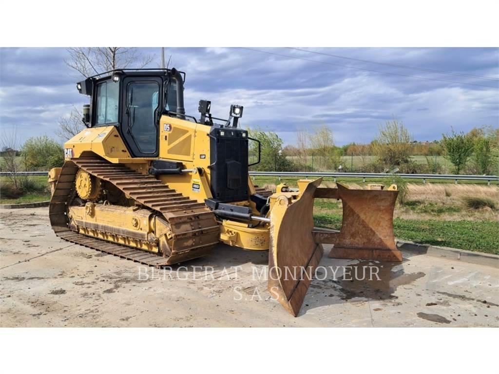 CAT D5 Bulldozer