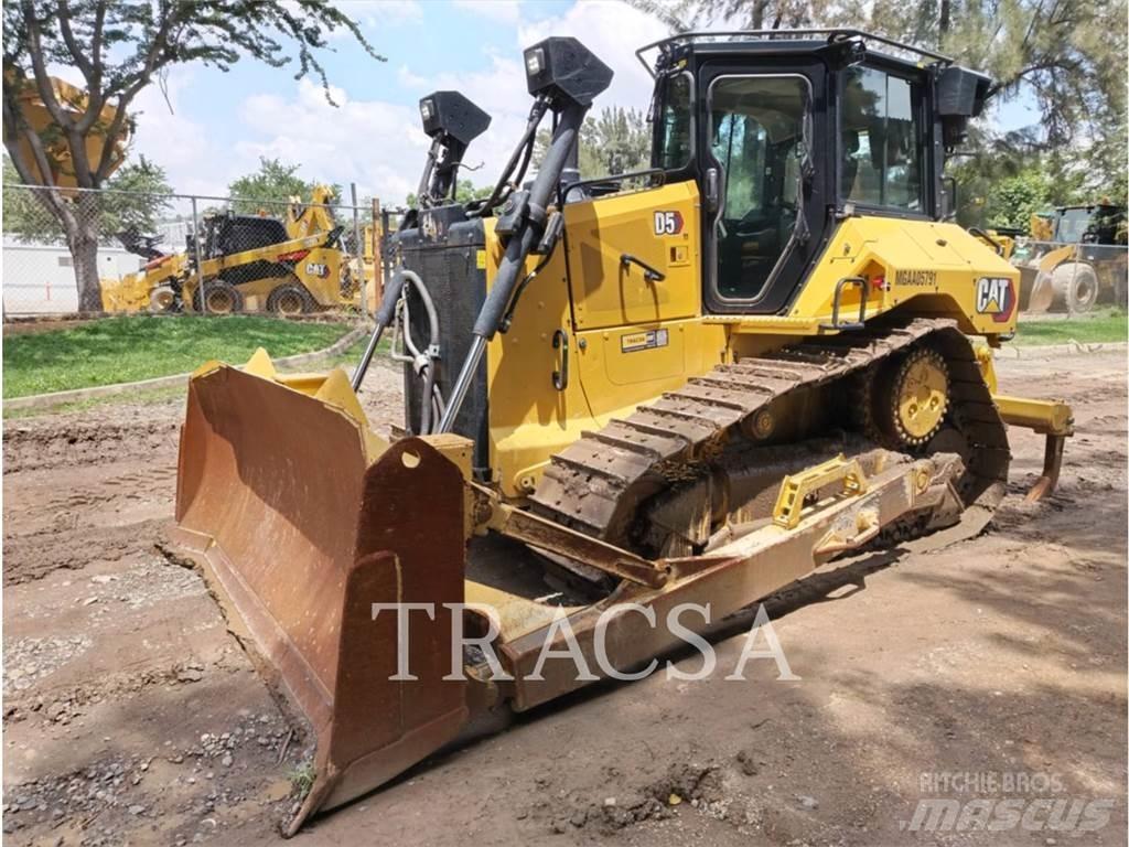 CAT D5 Bulldozer