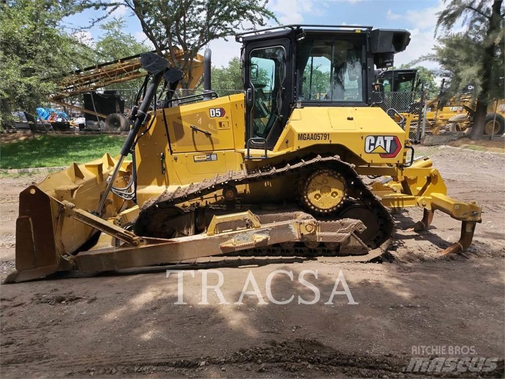 CAT D5 Bulldozer