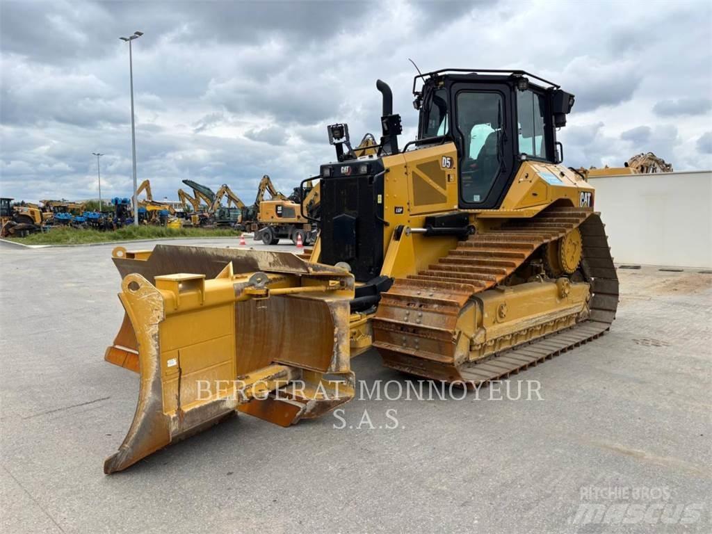 CAT D5 Bulldozer