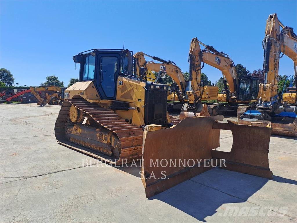 CAT D5 Bulldozer