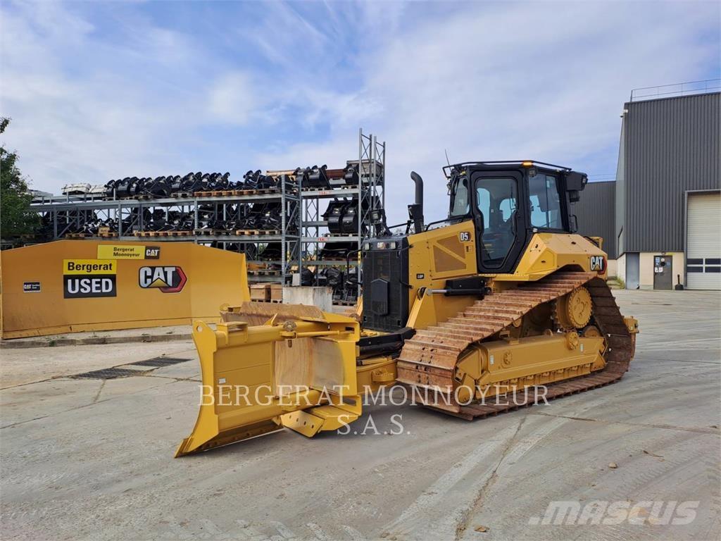 CAT D5 Bulldozer