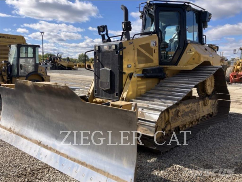CAT D5 Bulldozer