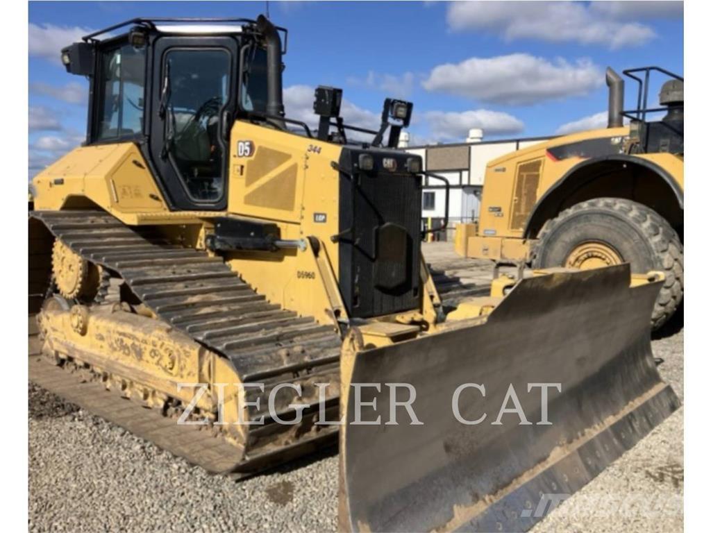 CAT D5 Bulldozer
