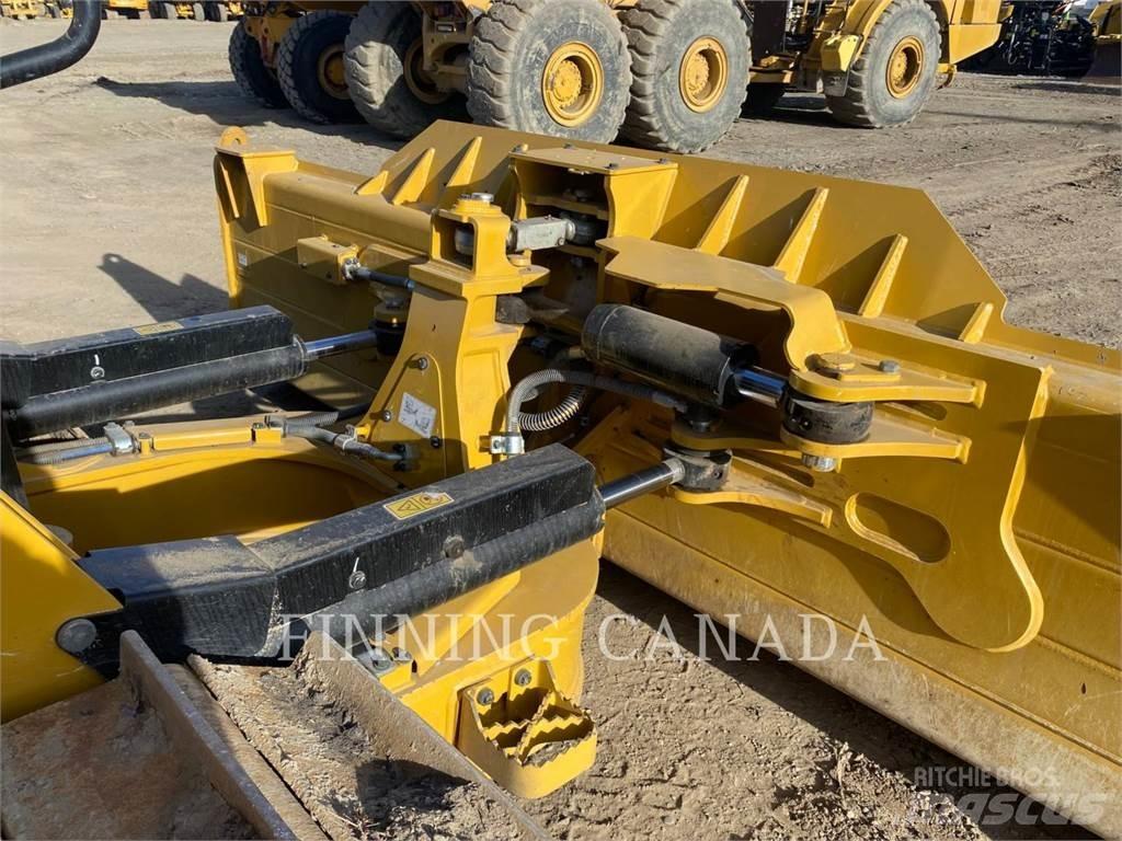 CAT D5-17 Bulldozer