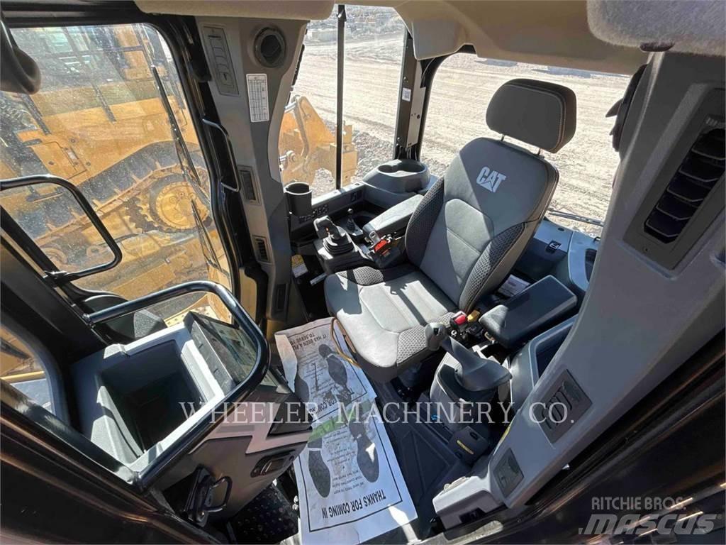 CAT D5-17 XL Bulldozer