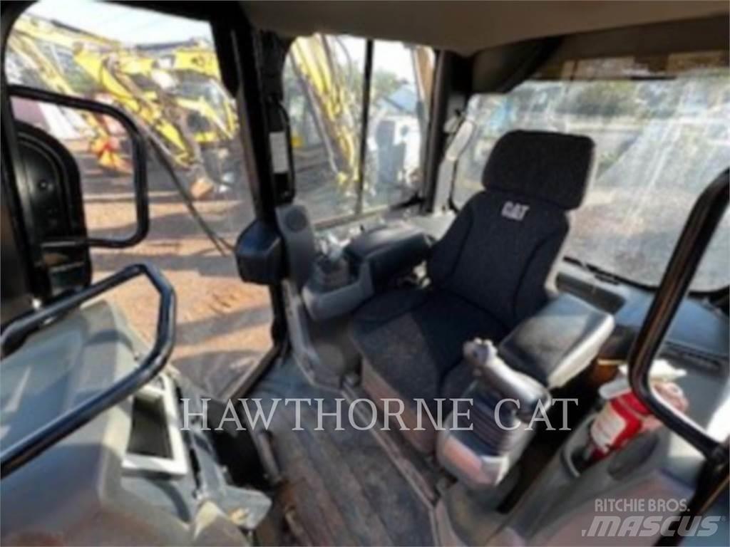CAT D5K2 XL Bulldozer