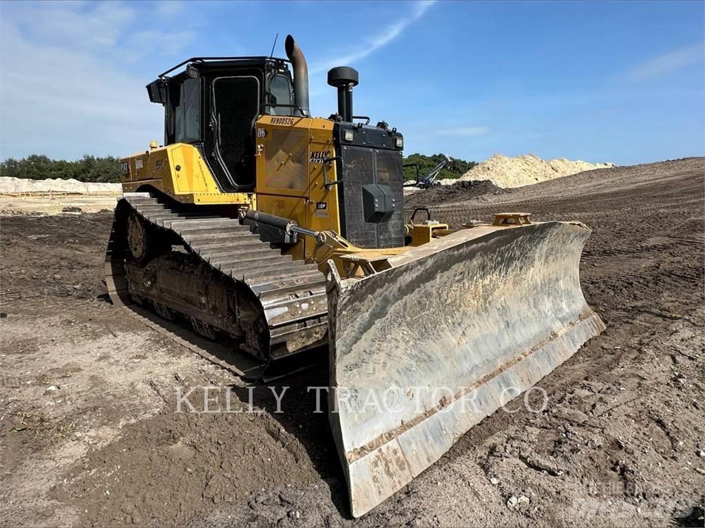 CAT D6 Bulldozer