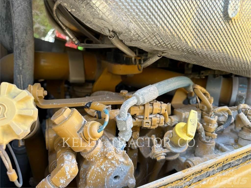 CAT D6 Bulldozer