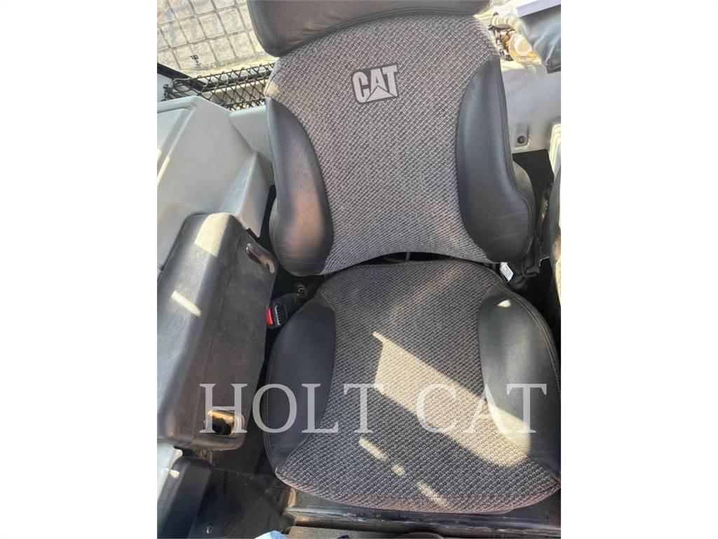 CAT D6N Bulldozer