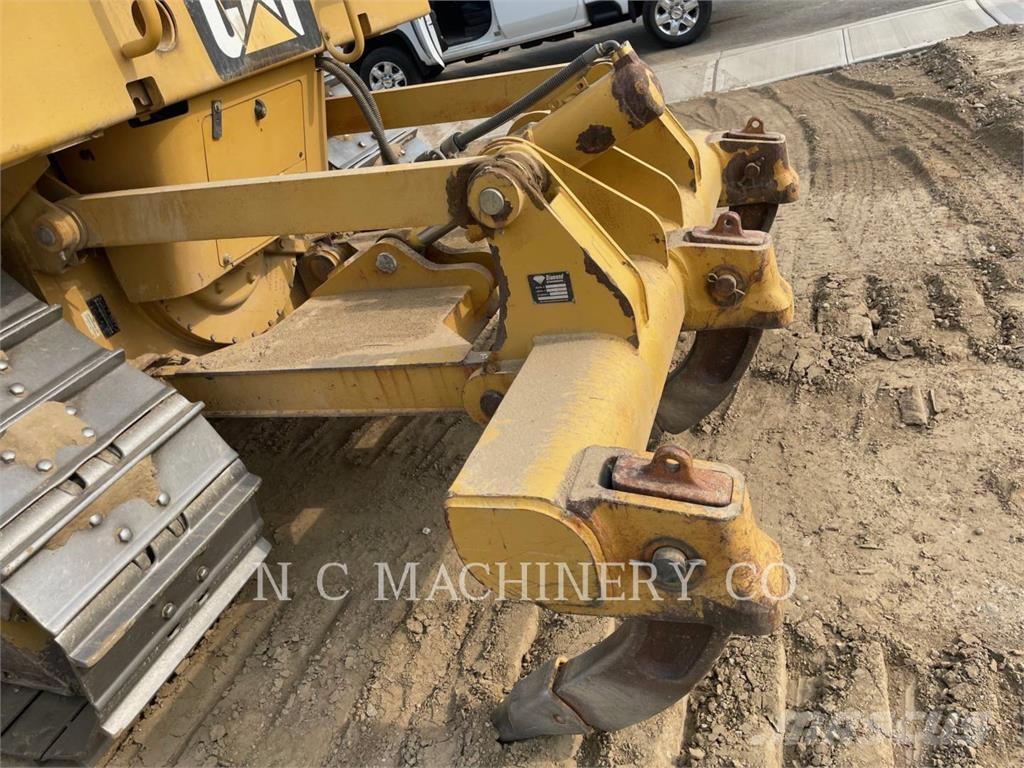 CAT D6N Bulldozer