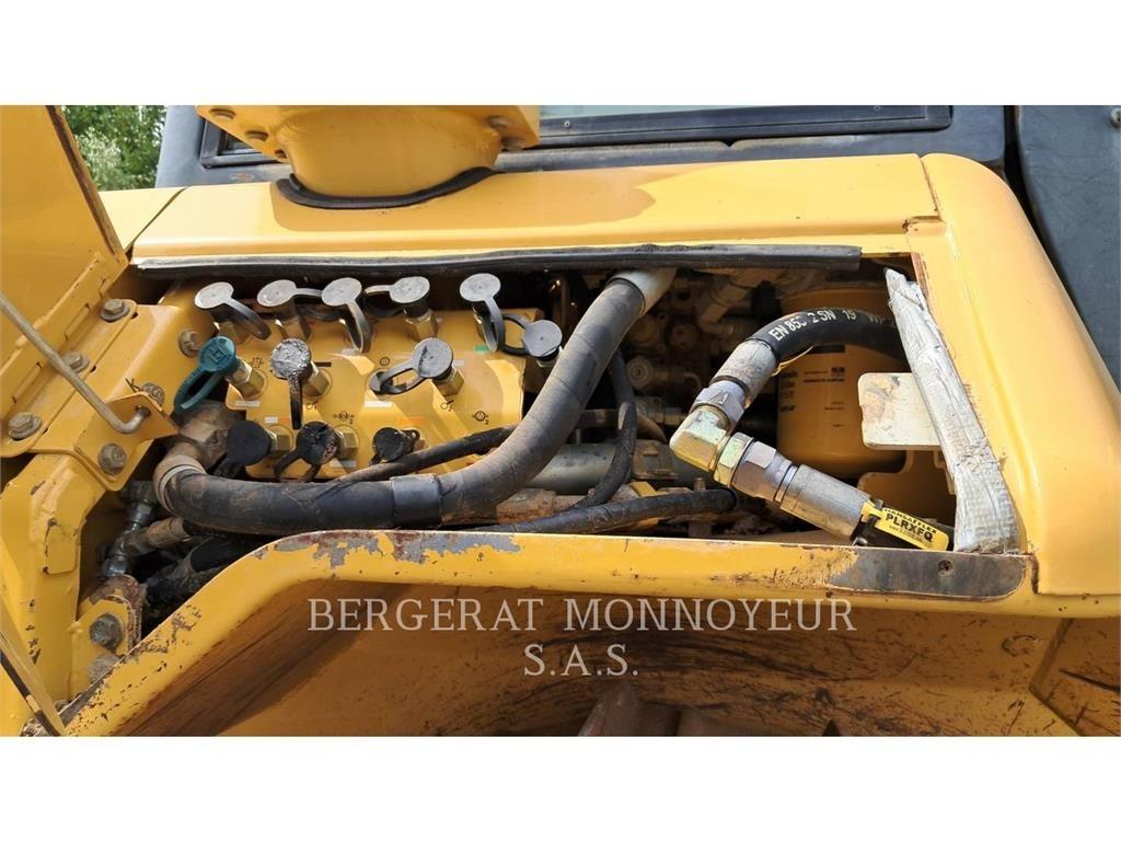 CAT D6NXL Bulldozer