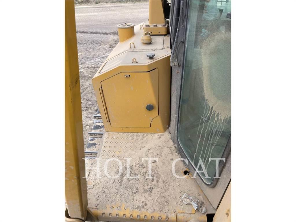 CAT D6T Bulldozer