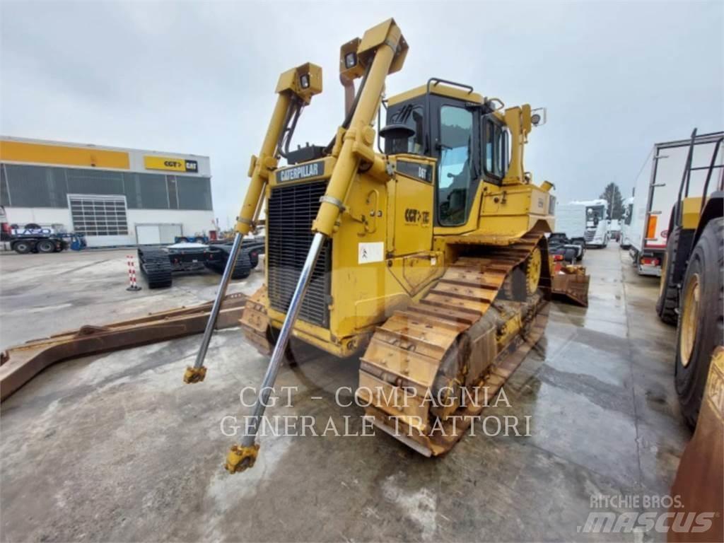 CAT D6T Bulldozer