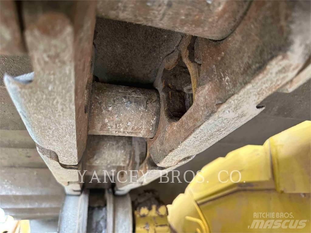 CAT D6T Bulldozer