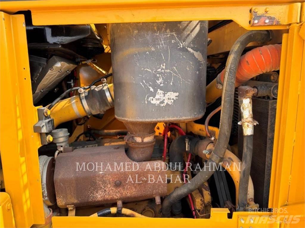 CAT D6T Bulldozer