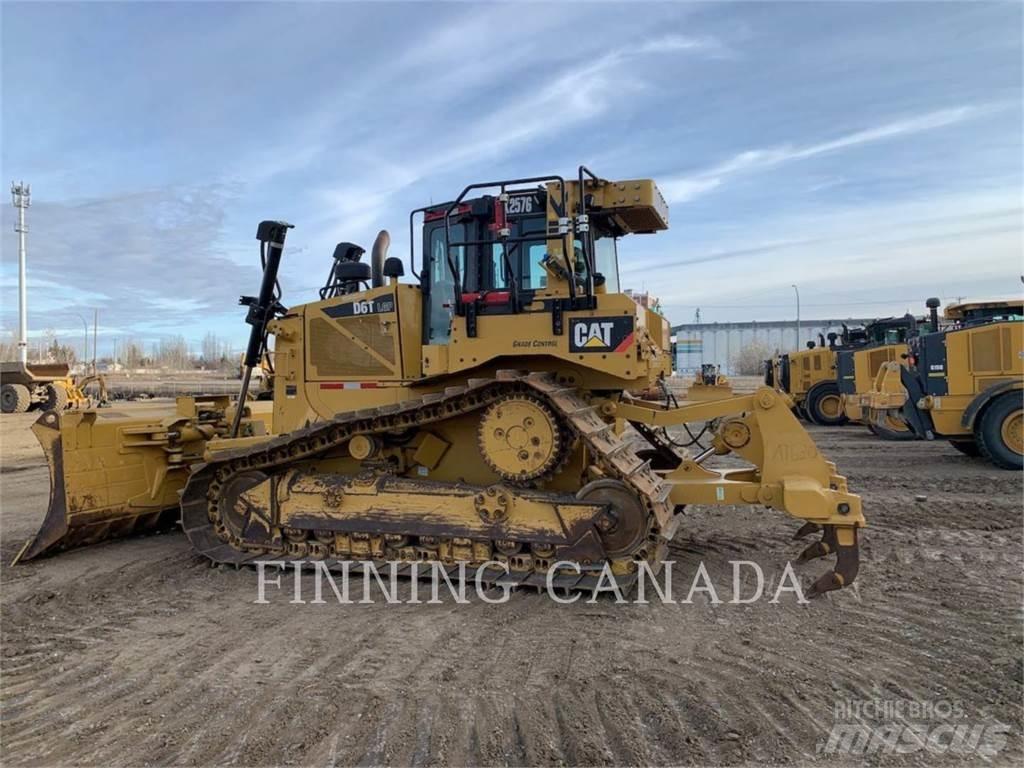CAT D6T Bulldozer