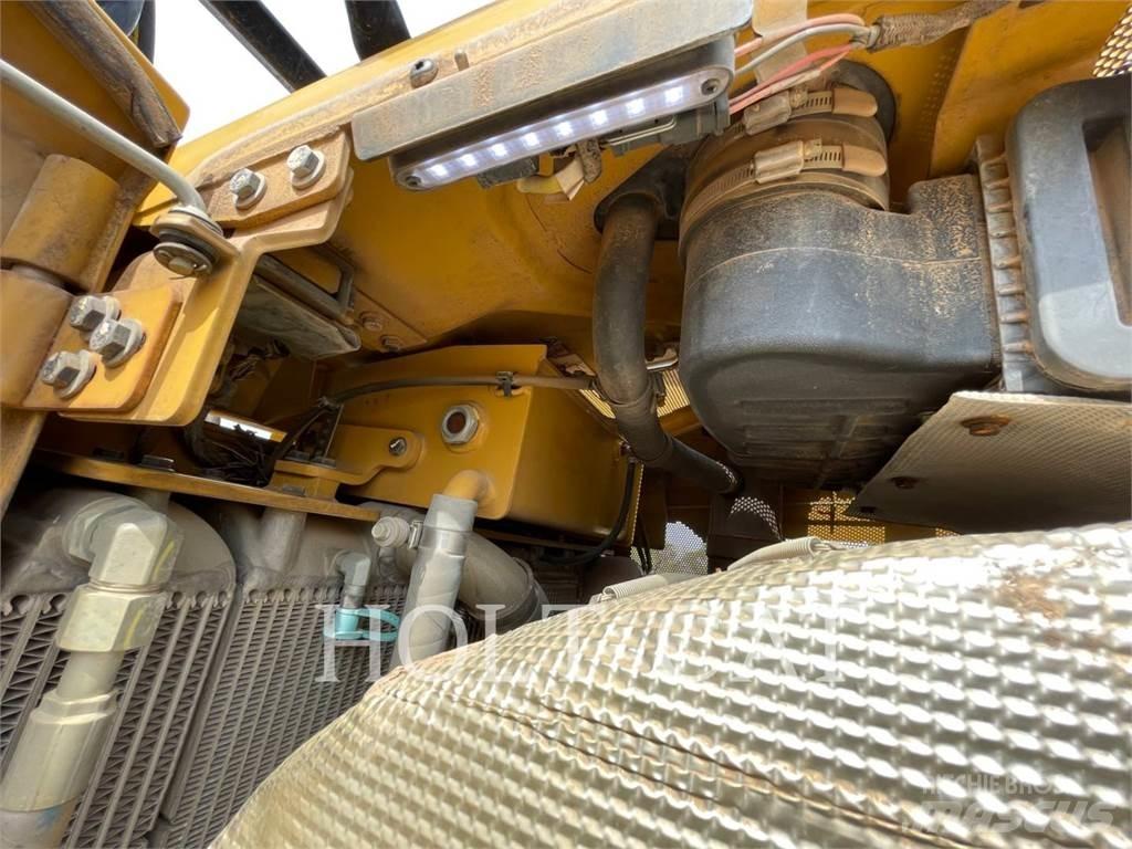 CAT D6T Bulldozer