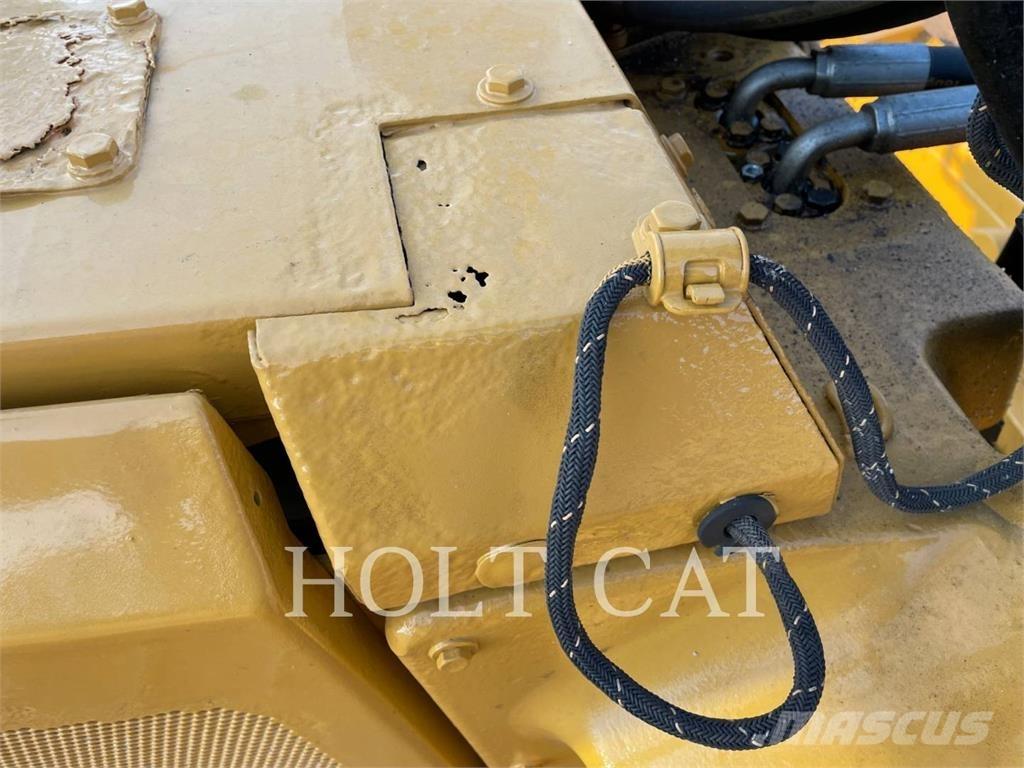 CAT D6T Bulldozer