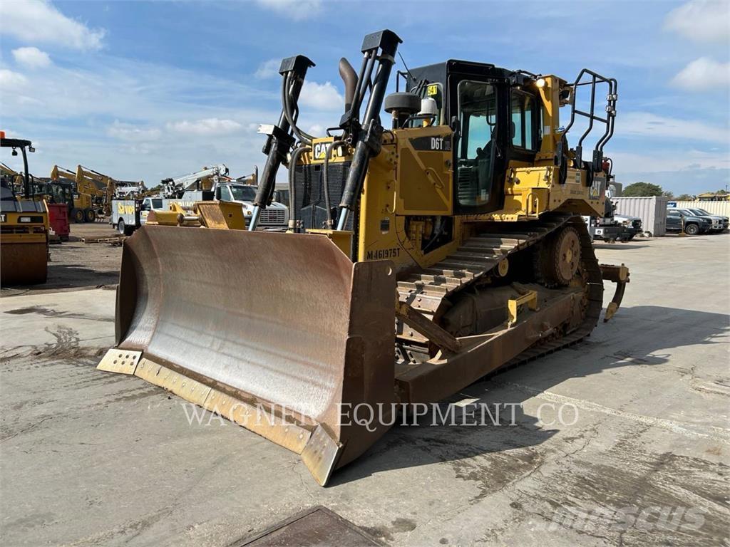 CAT D6T Bulldozer