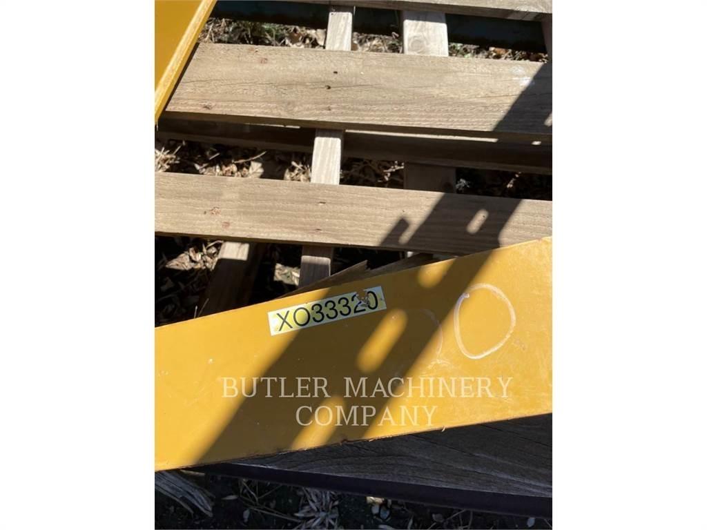 CAT D6T COUNTERWEIGHTS Sonstige Baumaschinen