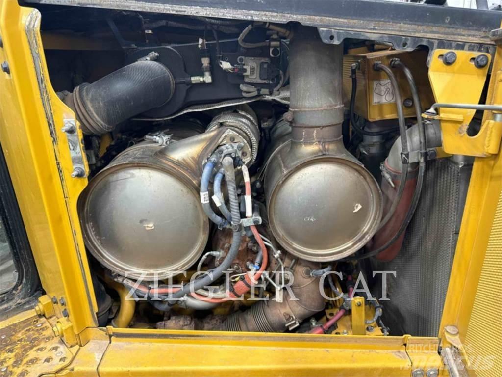 CAT D6XE Bulldozer