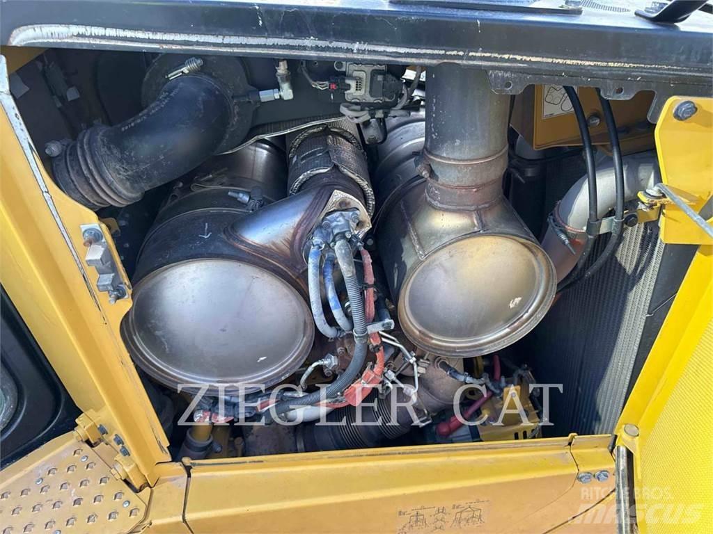 CAT D6XE Bulldozer