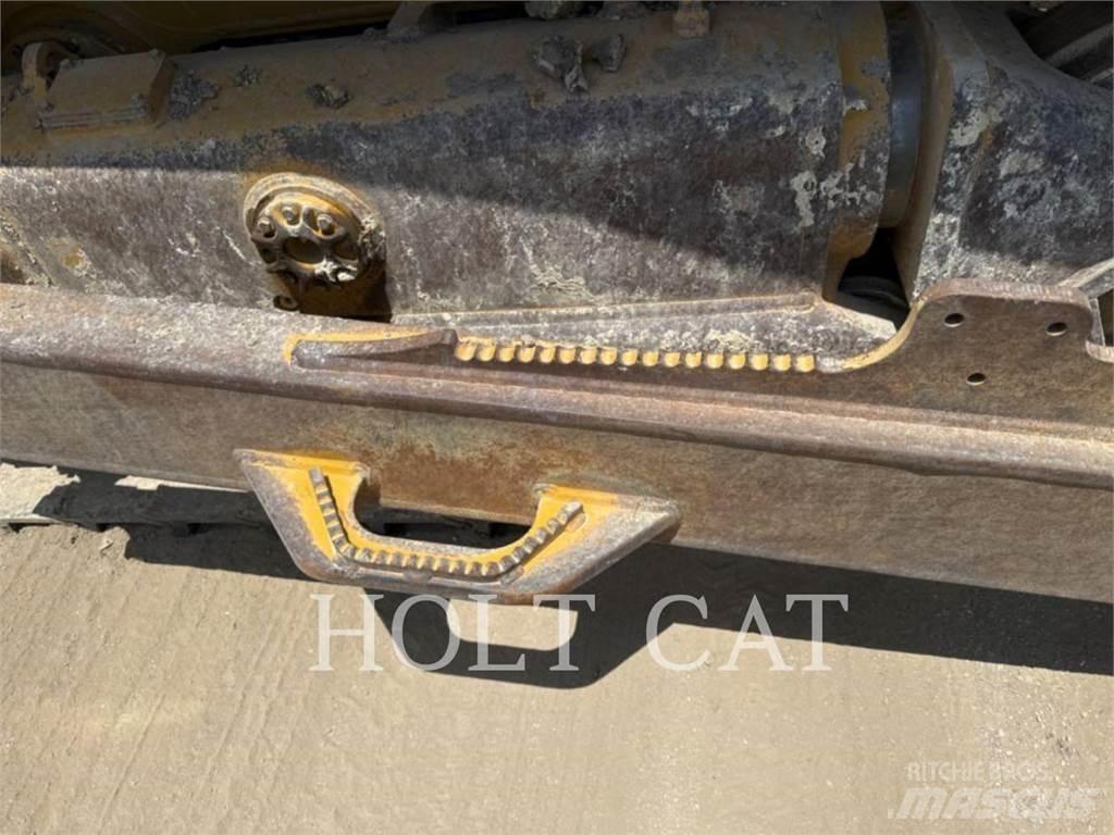 CAT D7 Bulldozer