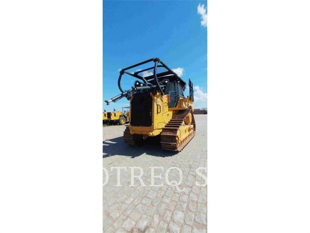 CAT D7 Bulldozer