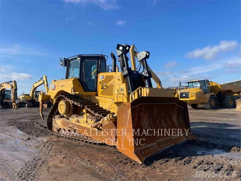 CAT D7 Bulldozer