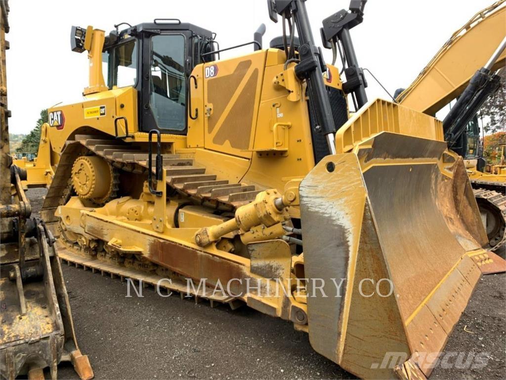 CAT D8 Bulldozer