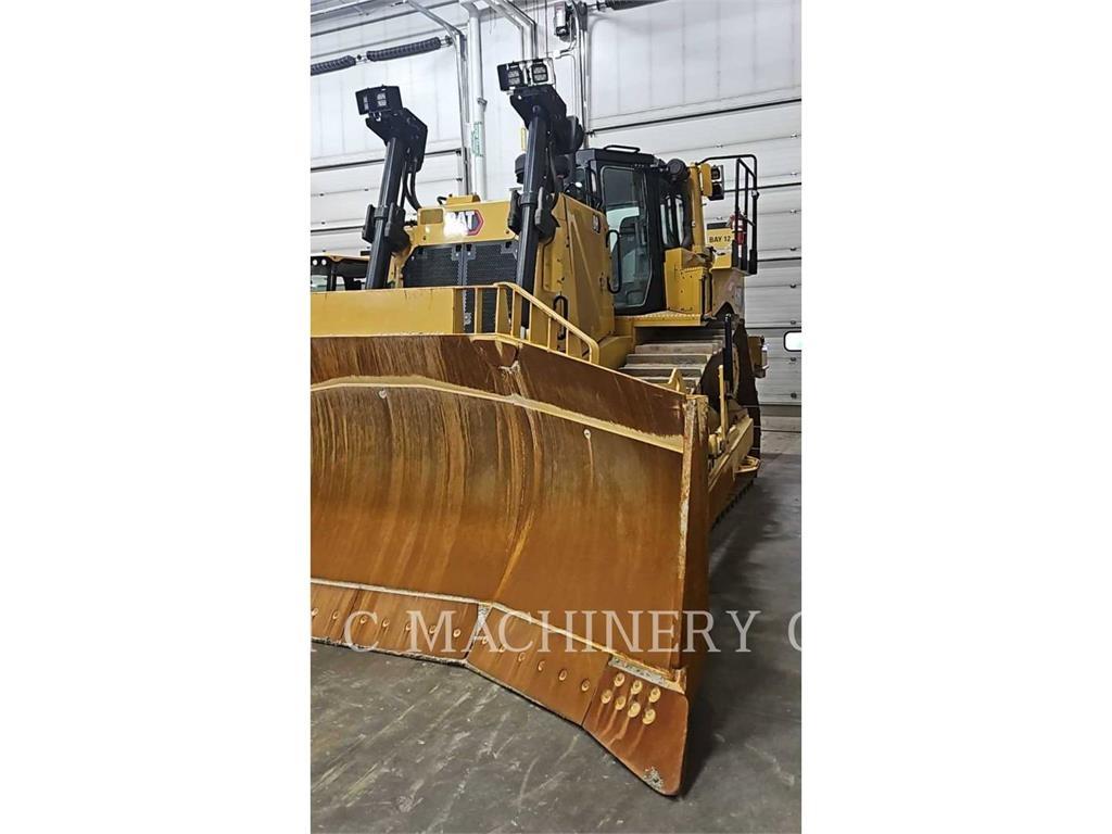 CAT D8 Bulldozer