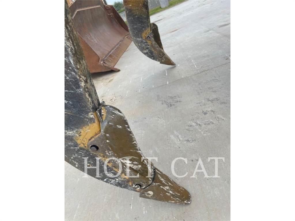 CAT D8T Bulldozer