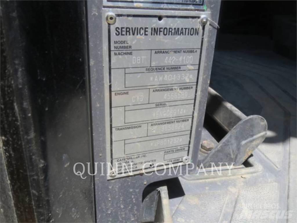 CAT D8T Bulldozer