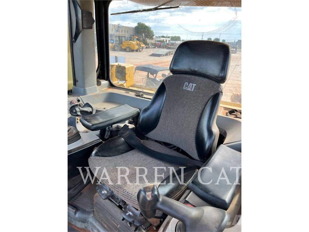 CAT D8T 4XLARO Bulldozer