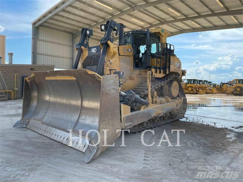 CAT D9 Bulldozer