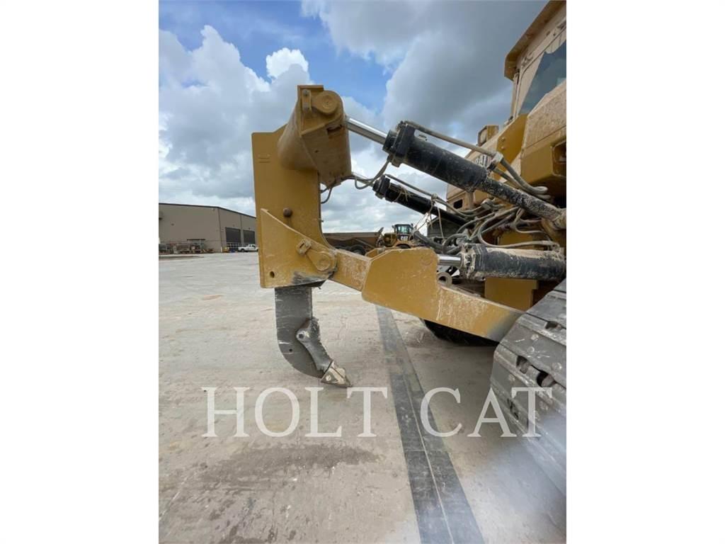 CAT D9 Bulldozer