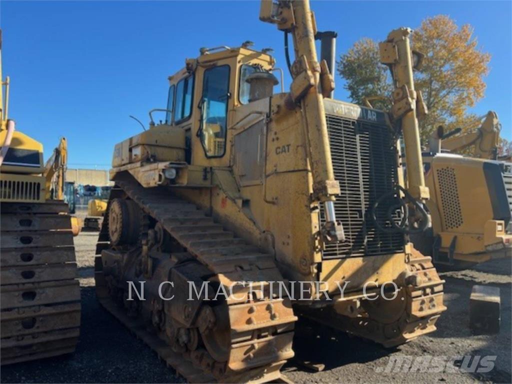CAT D9N Bulldozer