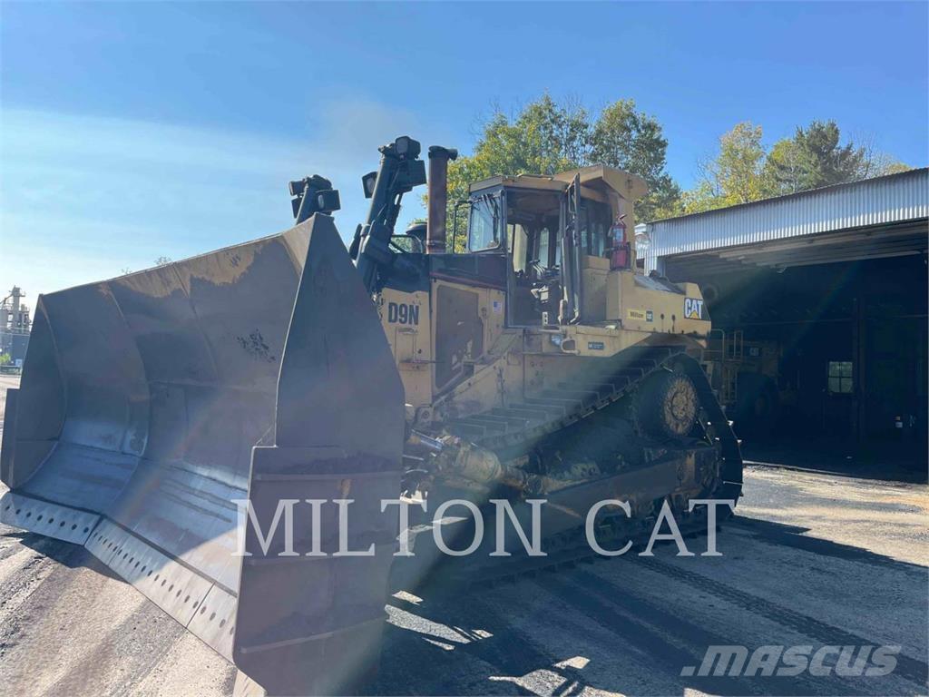 CAT D9N Bulldozer