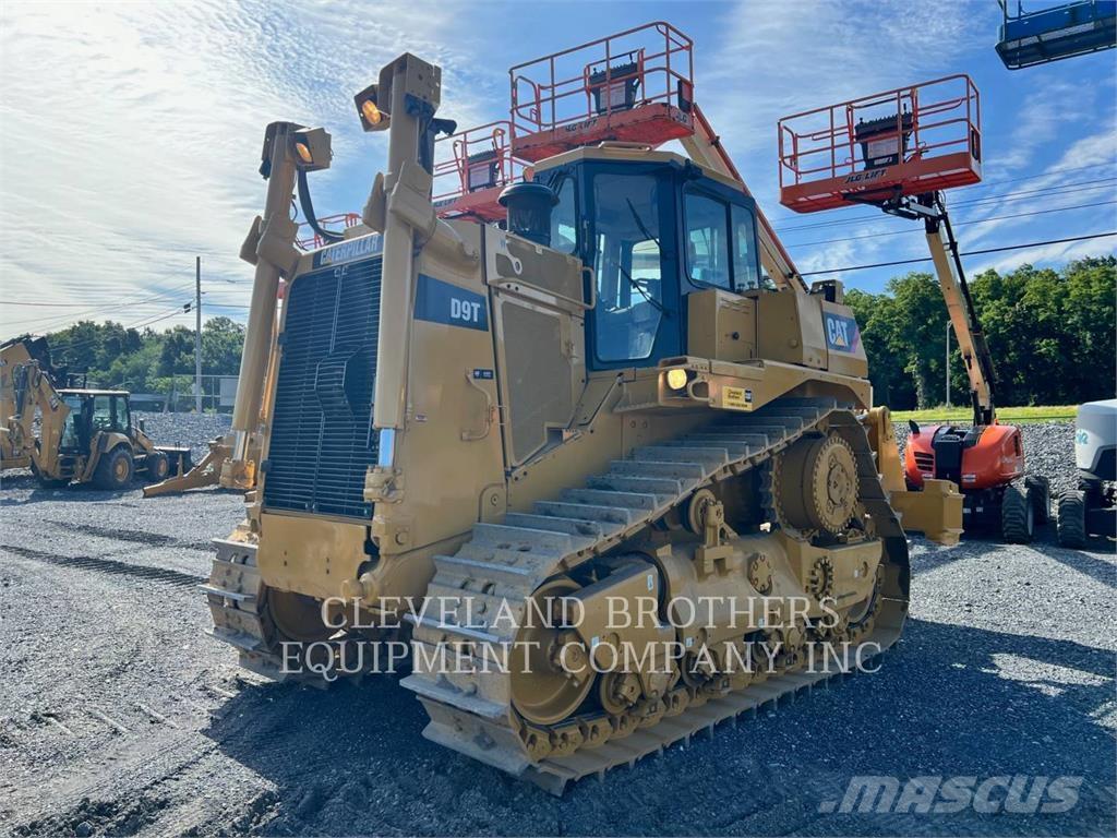 CAT D9T Bulldozer